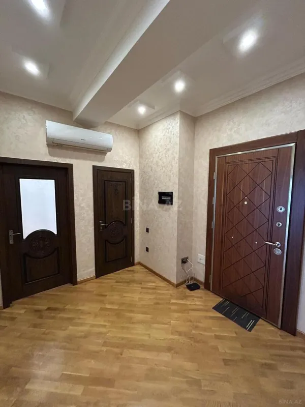 Kirayə verilir 2 otaqlı mənzil 94 m²