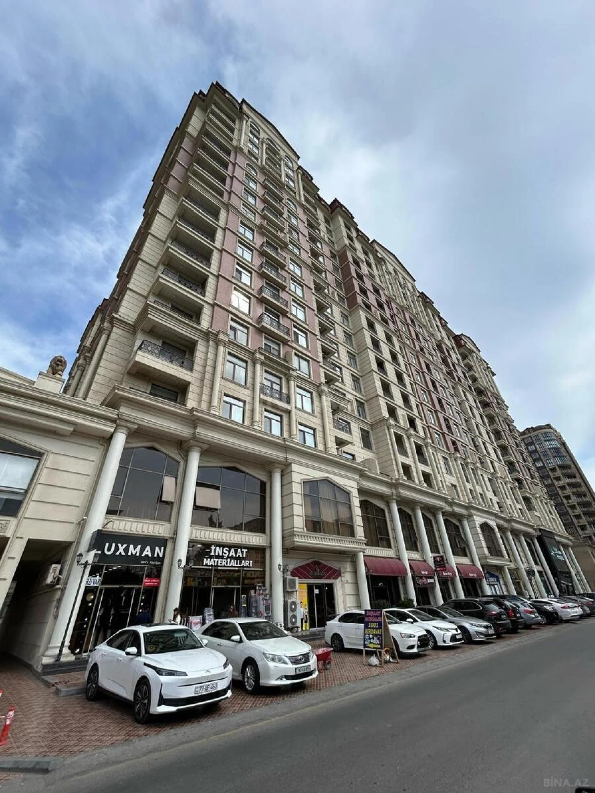 Kirayə verilir 2 otaqlı mənzil 94 m²