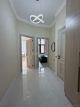 Kirayə verilir 2 otaqlı mənzil 70 m²