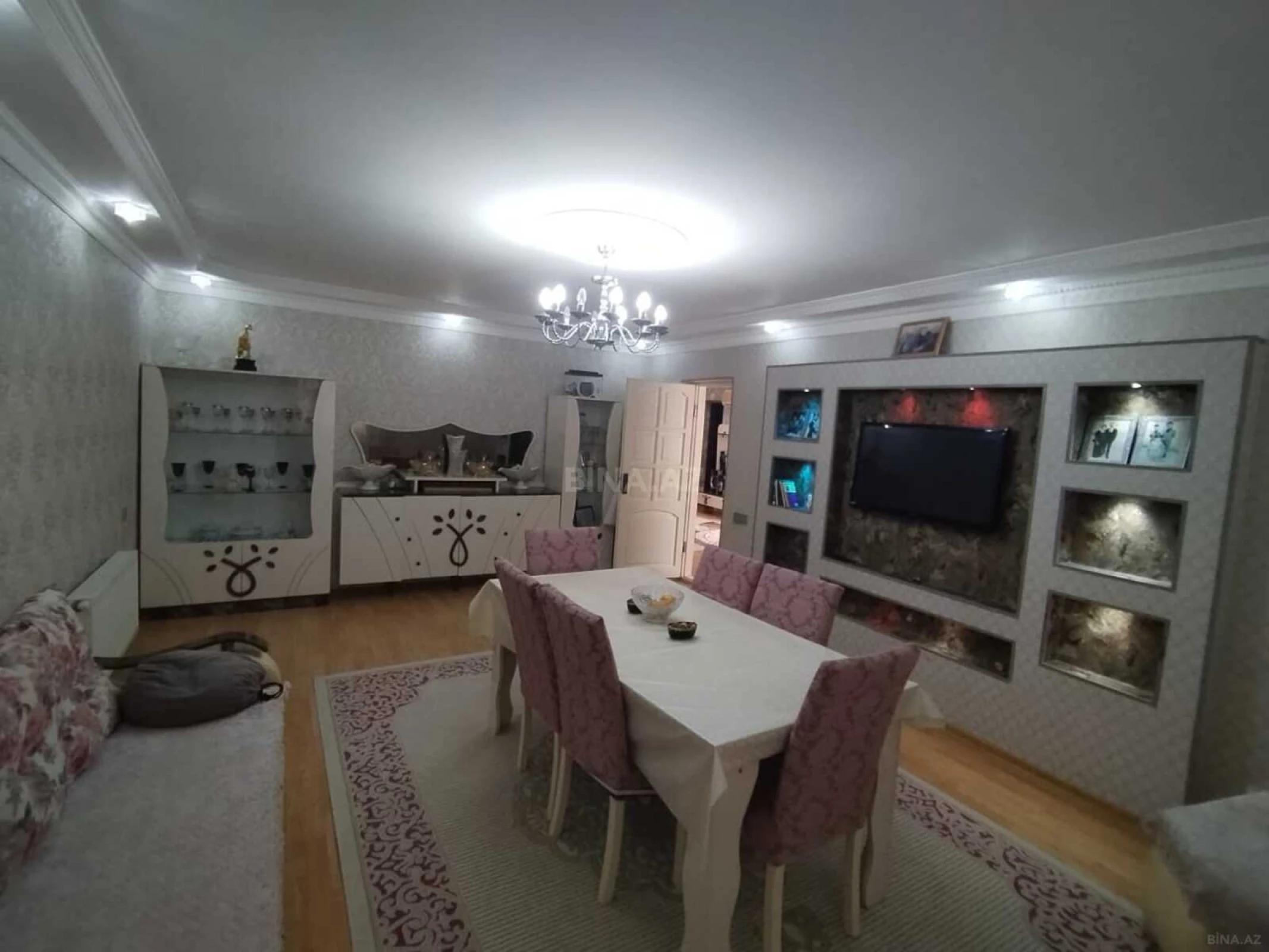 Satılır 3 otaqlı həyət evi 200 m²