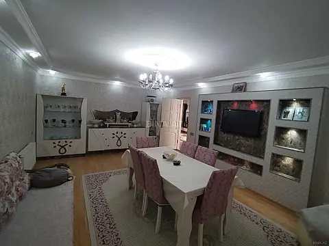 Satılır 3 otaqlı həyət evi 200 m²