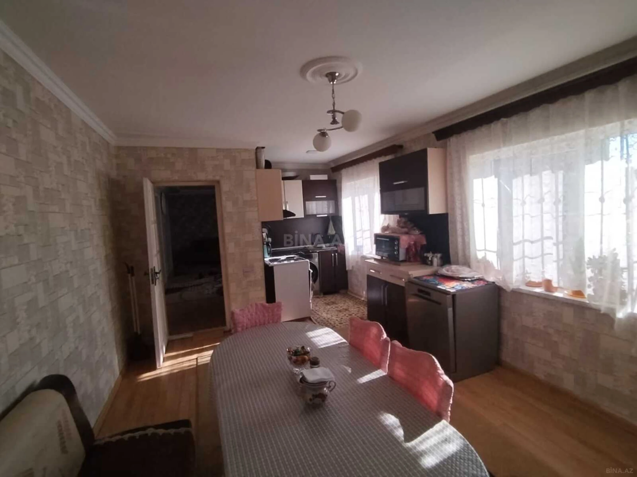 Satılır 3 otaqlı həyət evi 200 m²