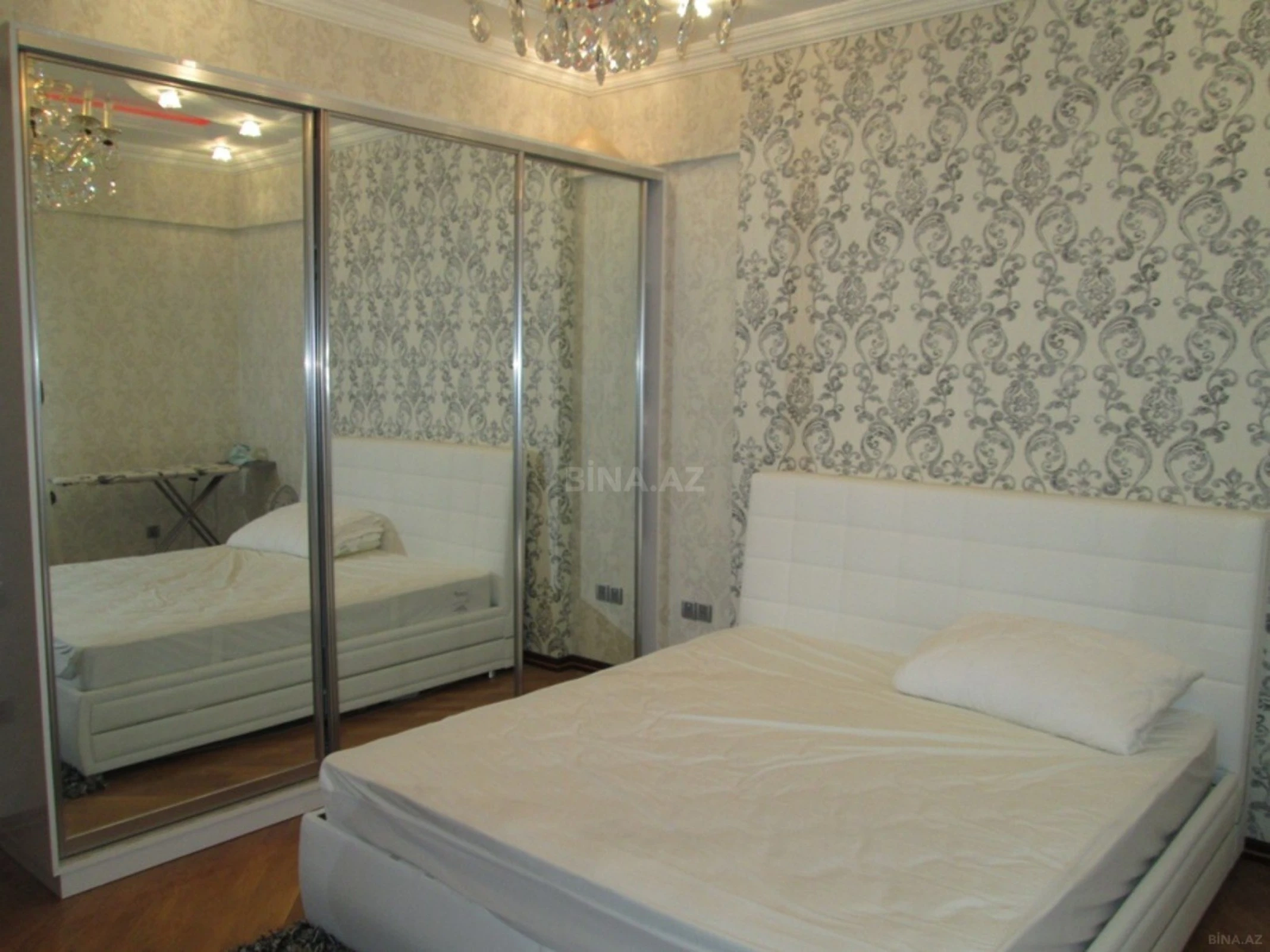 Kirayə verilir 2 otaqlı mənzil 100 m²