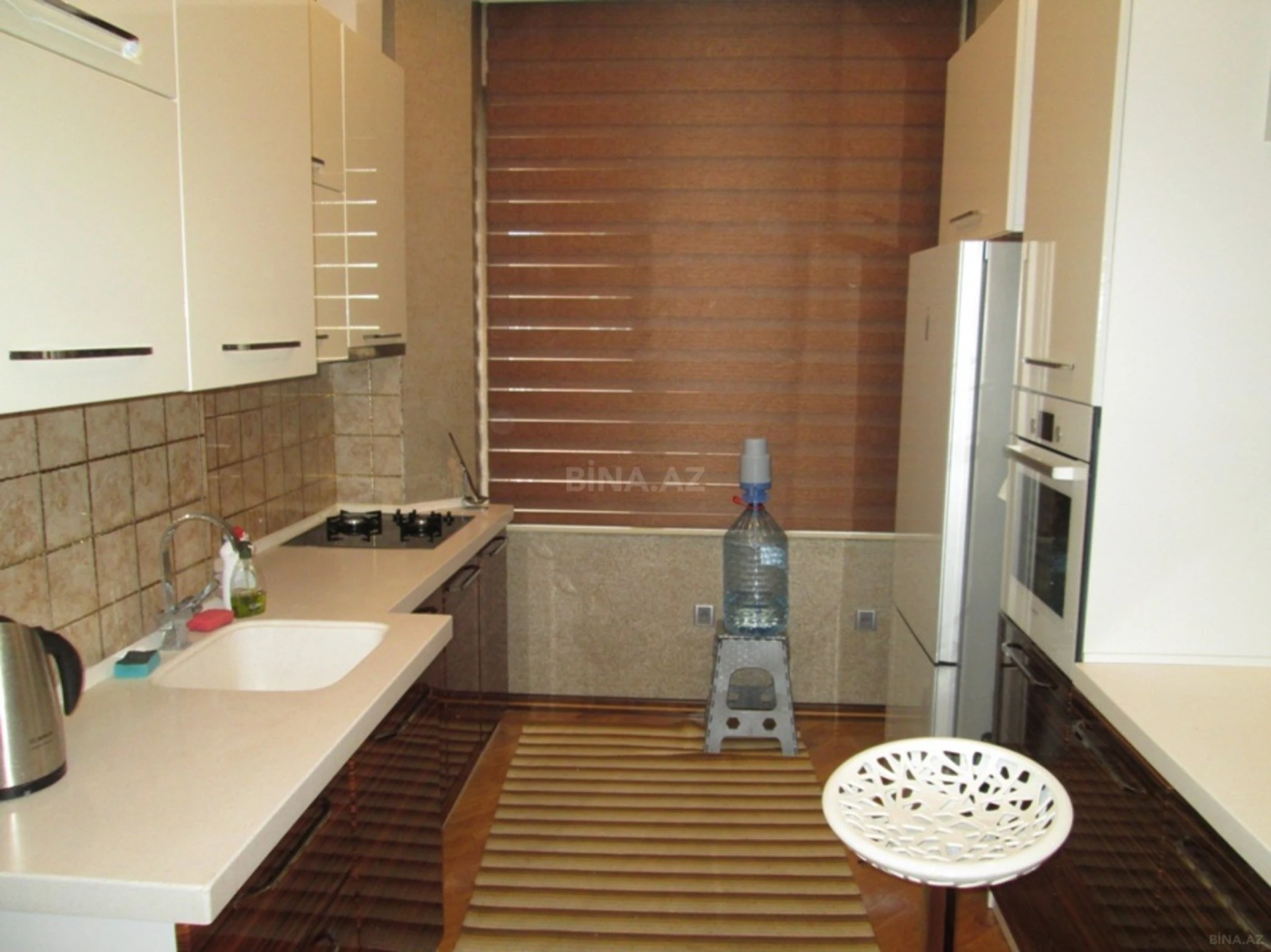 Kirayə verilir 2 otaqlı mənzil 100 m²