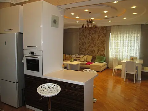 Kirayə verilir 2 otaqlı mənzil 100 m²
