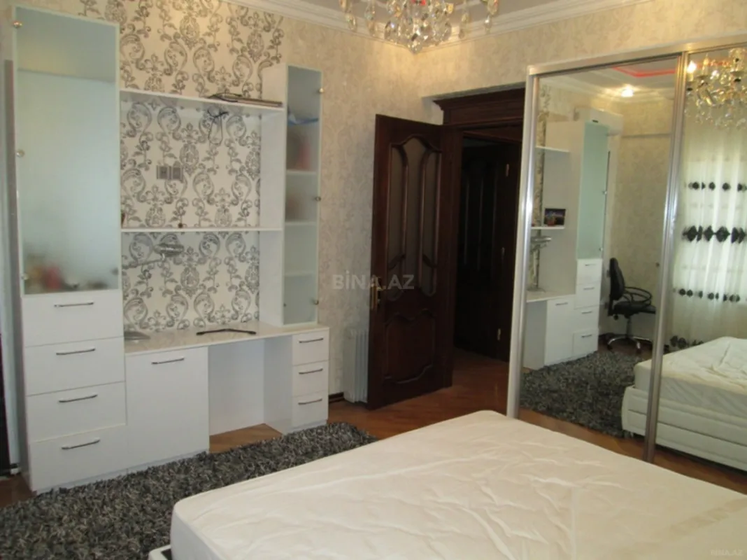 Kirayə verilir 2 otaqlı mənzil 100 m²