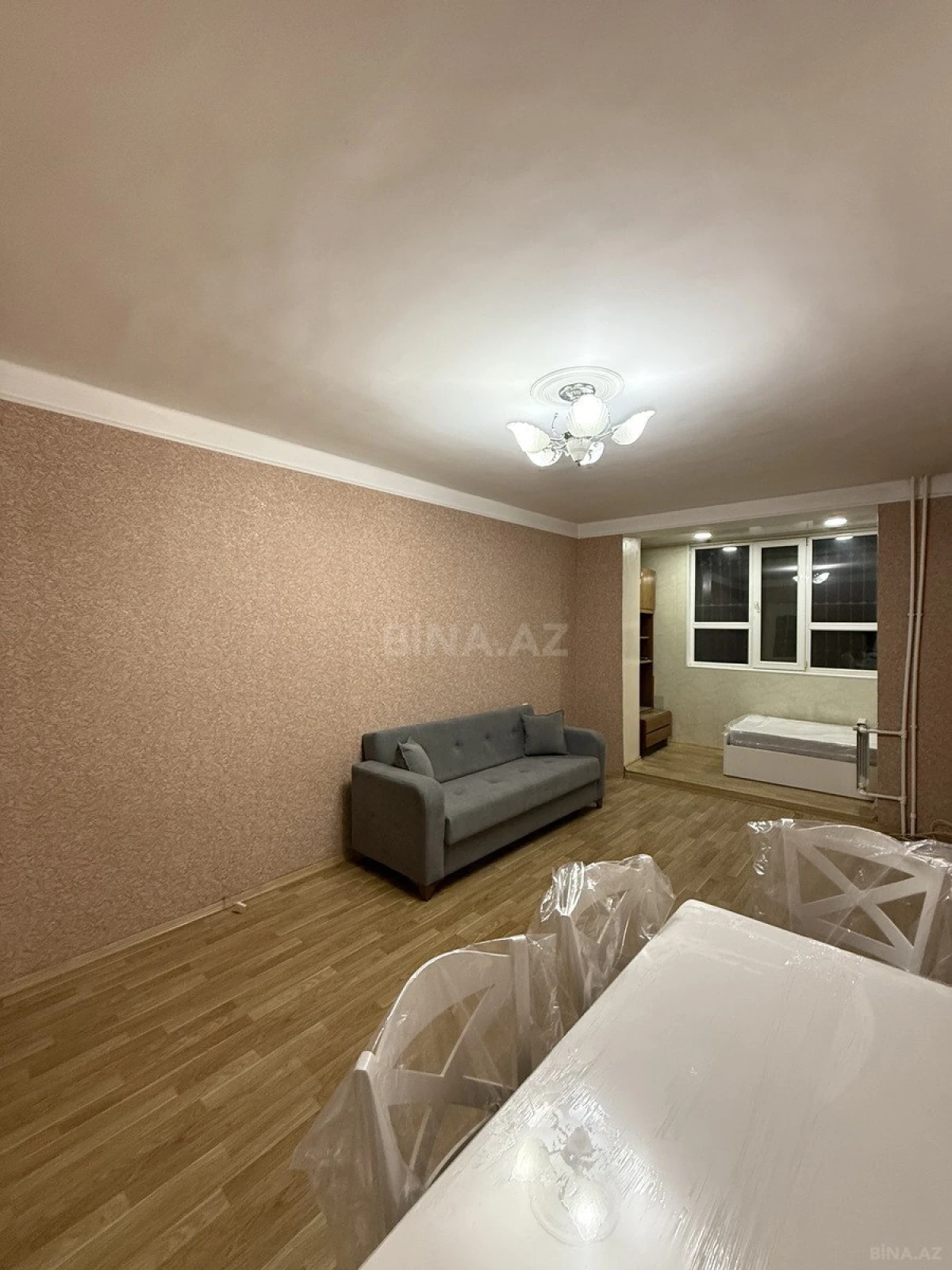 Kirayə verilir 2 otaqlı mənzil 70 m²