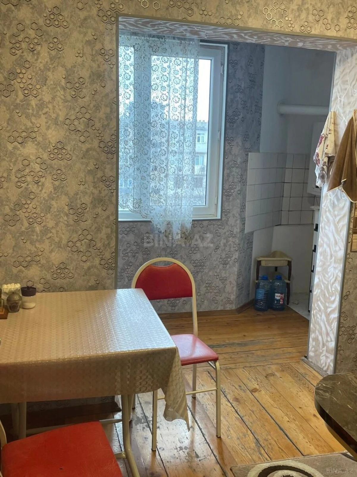 Satılır 4 otaqlı mənzil 100 m²
