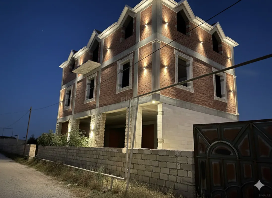 Satılır 8 otaqlı həyət evi 380 m²
