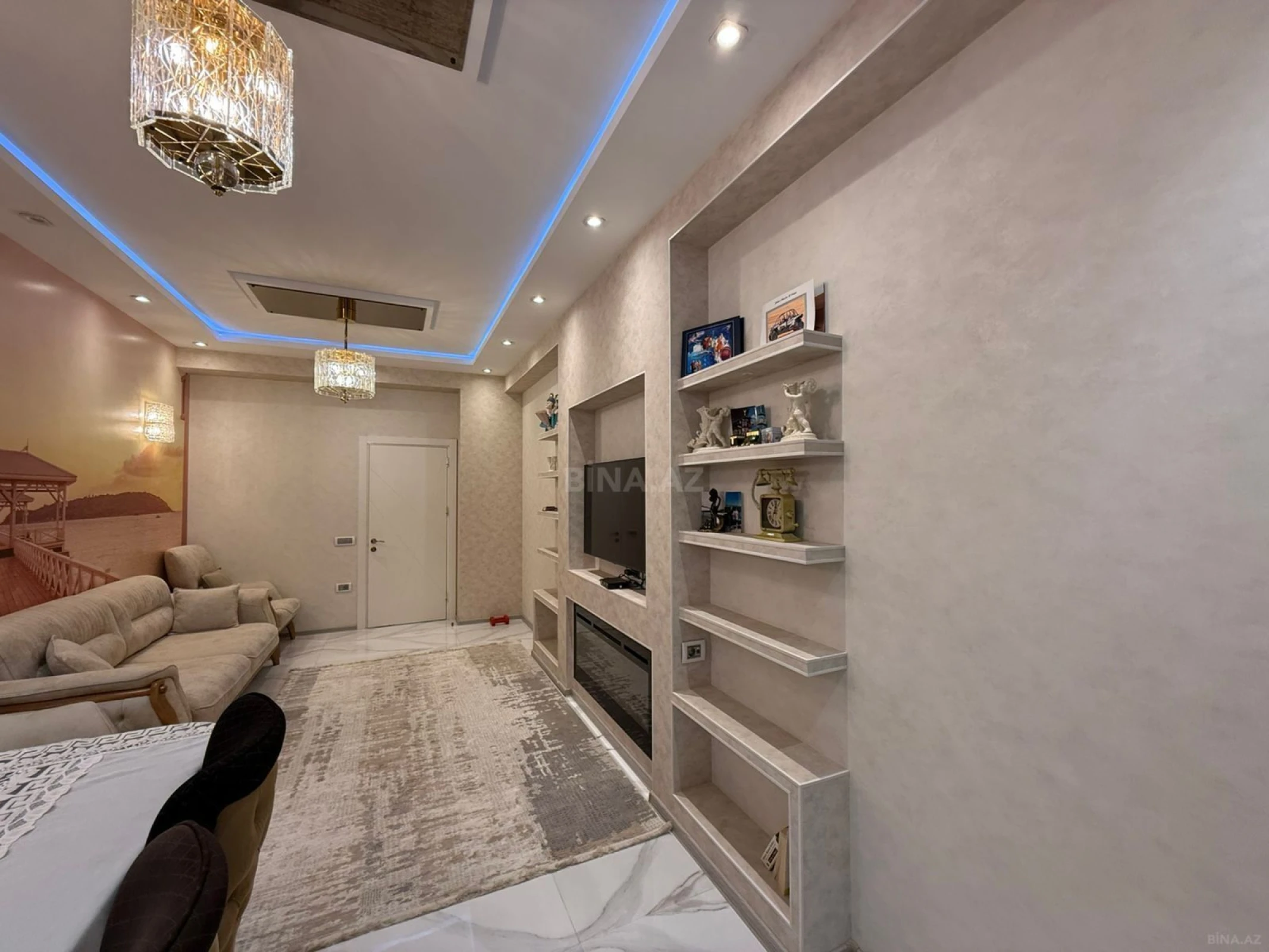 Satılır 3 otaqlı mənzil 126 m²