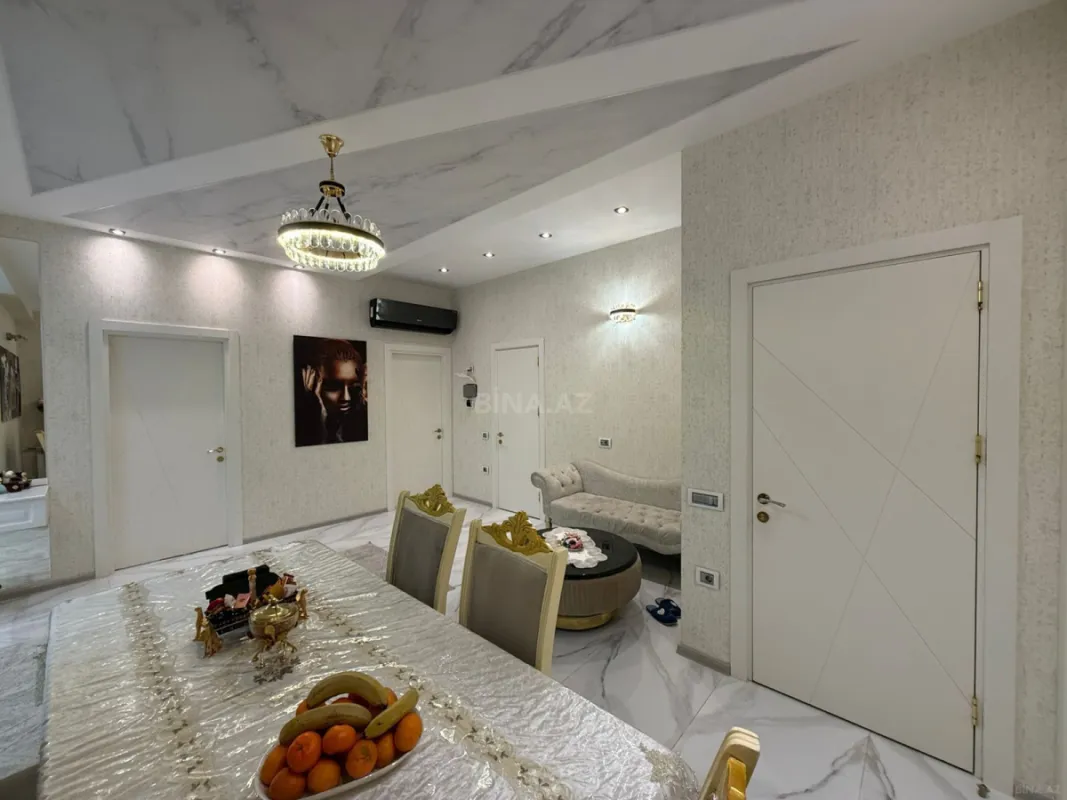 Satılır 3 otaqlı mənzil 126 m²