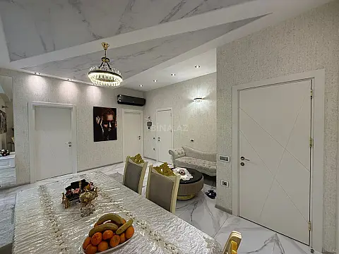 Satılır 3 otaqlı mənzil 126 m²