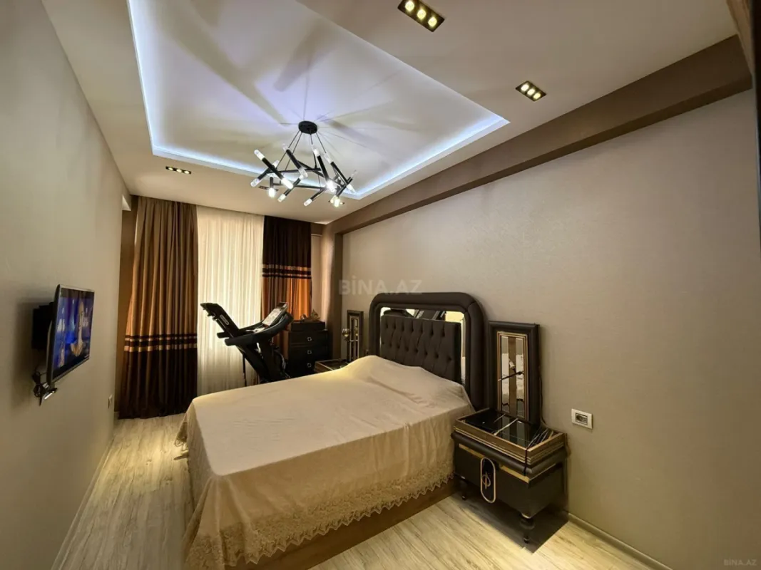 Satılır 3 otaqlı mənzil 126 m²