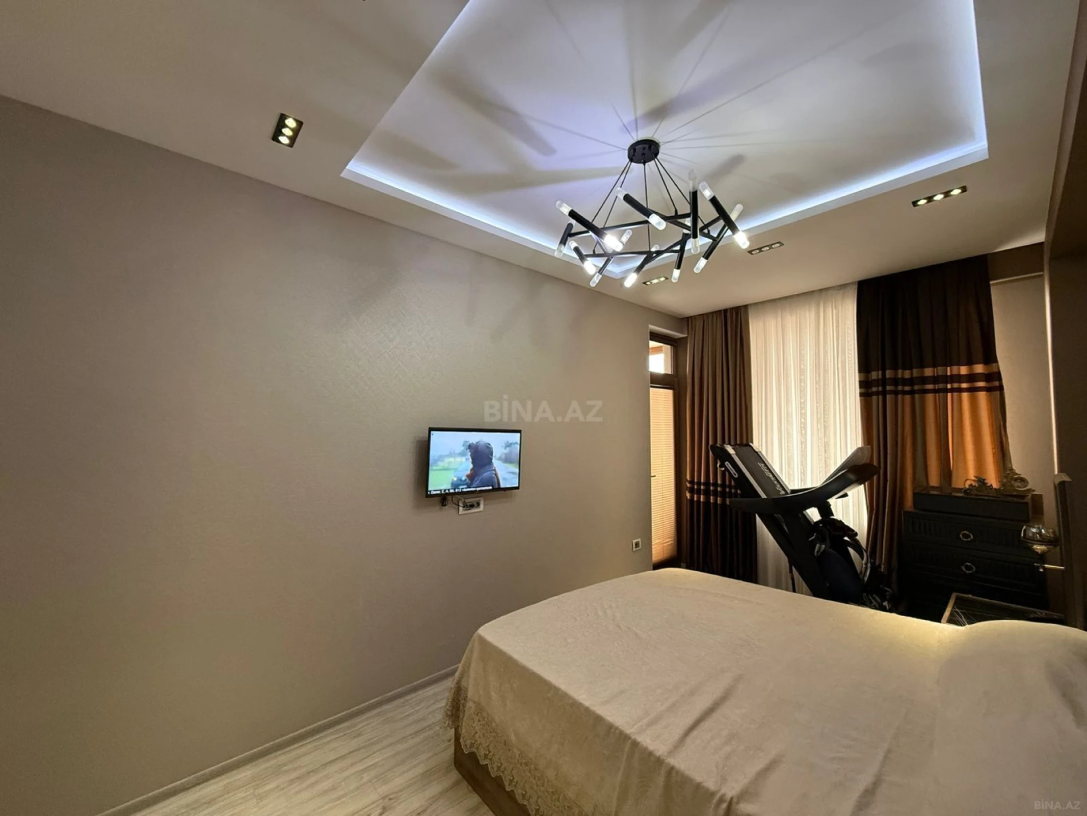 Satılır 3 otaqlı mənzil 126 m²