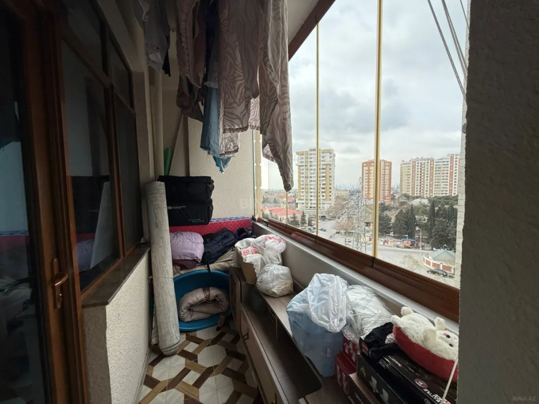 Satılır 3 otaqlı mənzil 126 m²