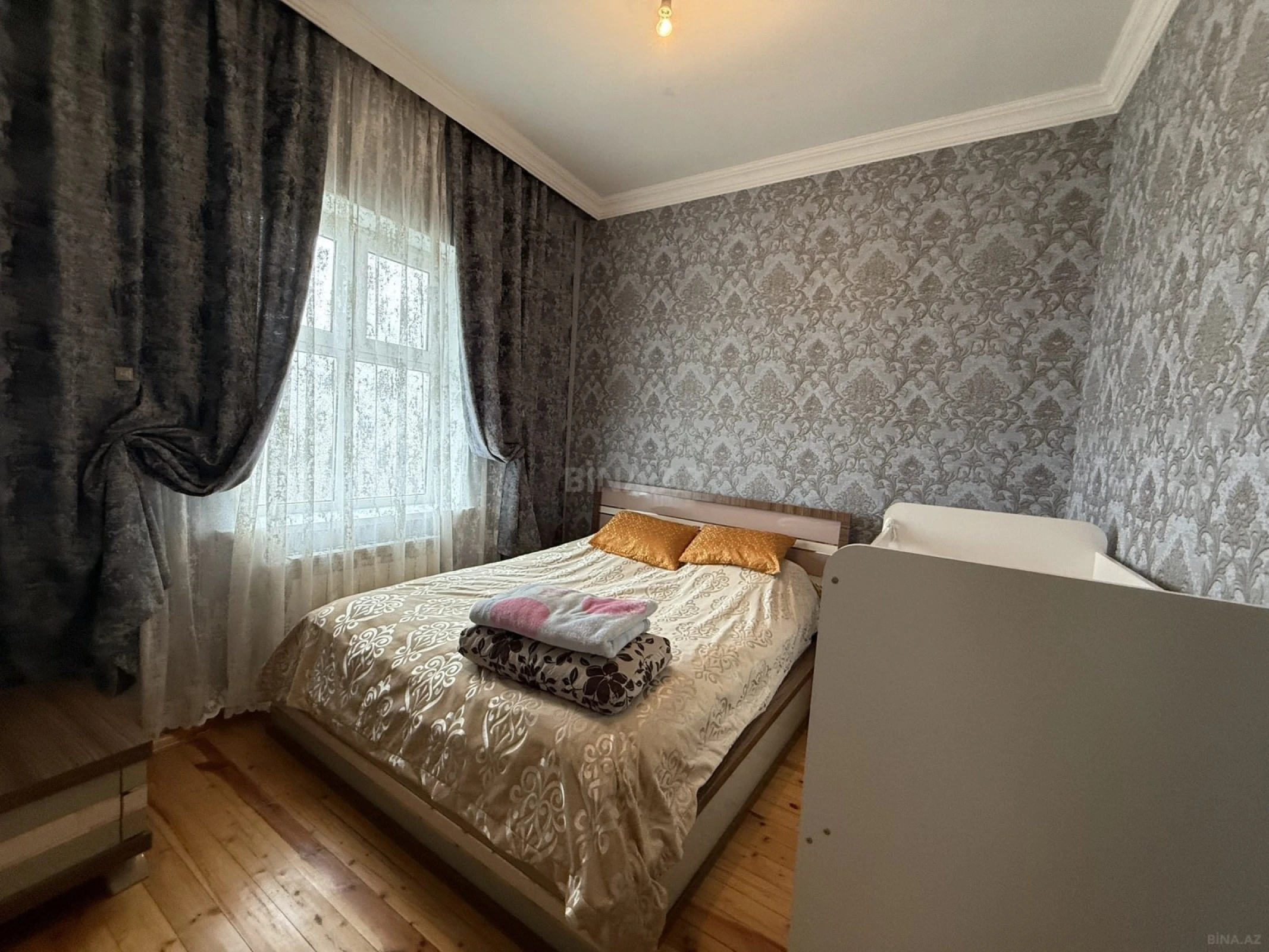 Satılır 4 otaqlı həyət evi 147 m²