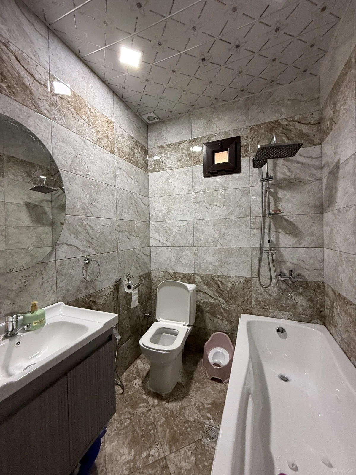 Satılır 4 otaqlı həyət evi 147 m²