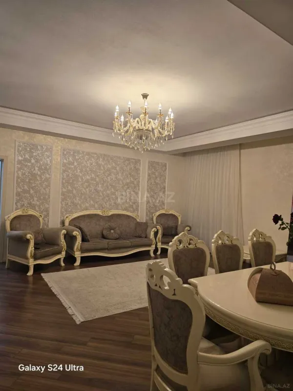 Satılır 4 otaqlı mənzil 140 m²