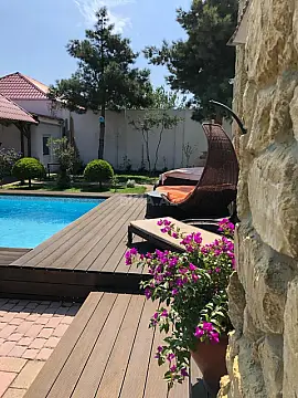 Satılır 6 otaqlı həyət evi 250 m²