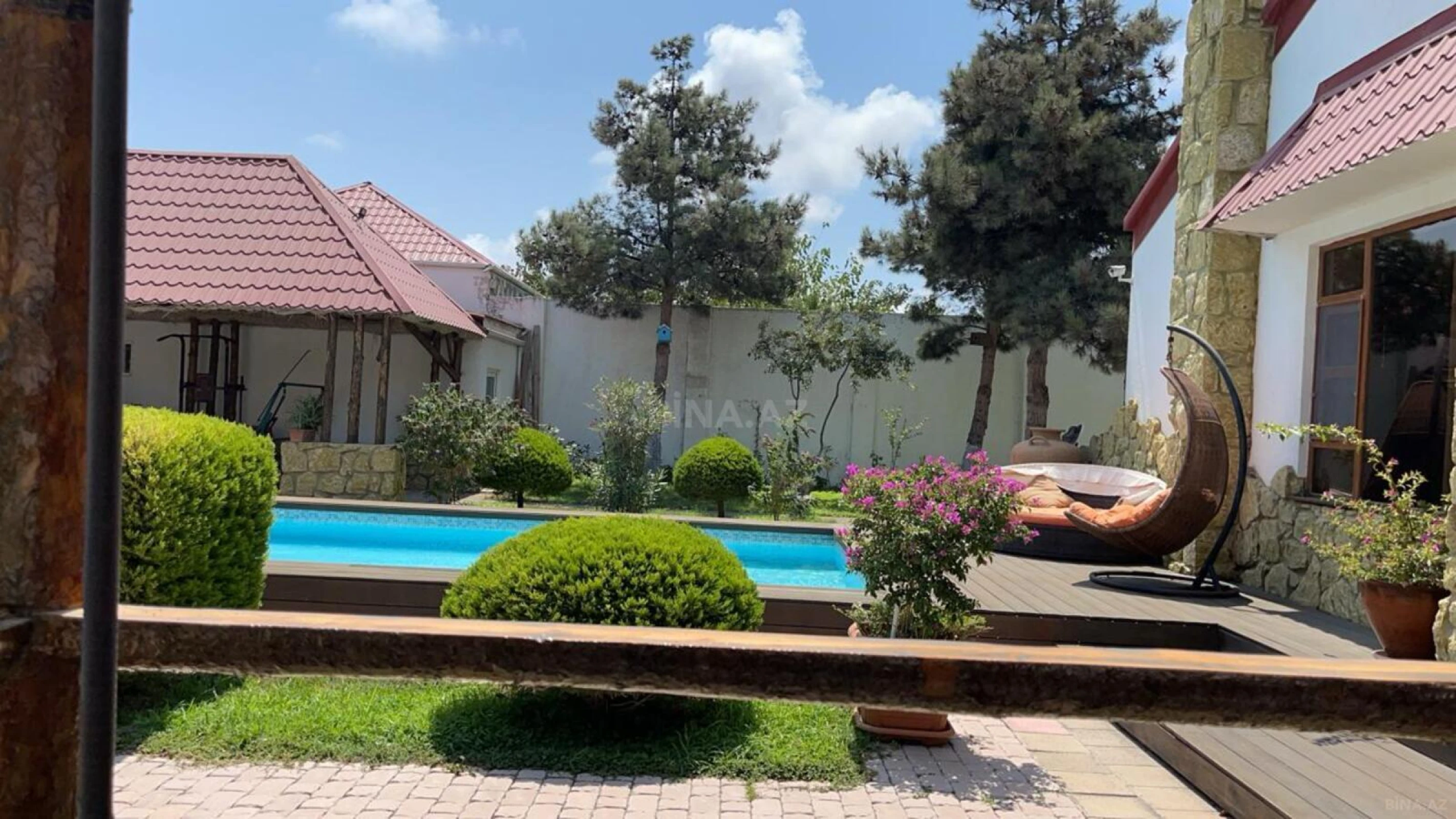 Satılır 6 otaqlı həyət evi 250 m²