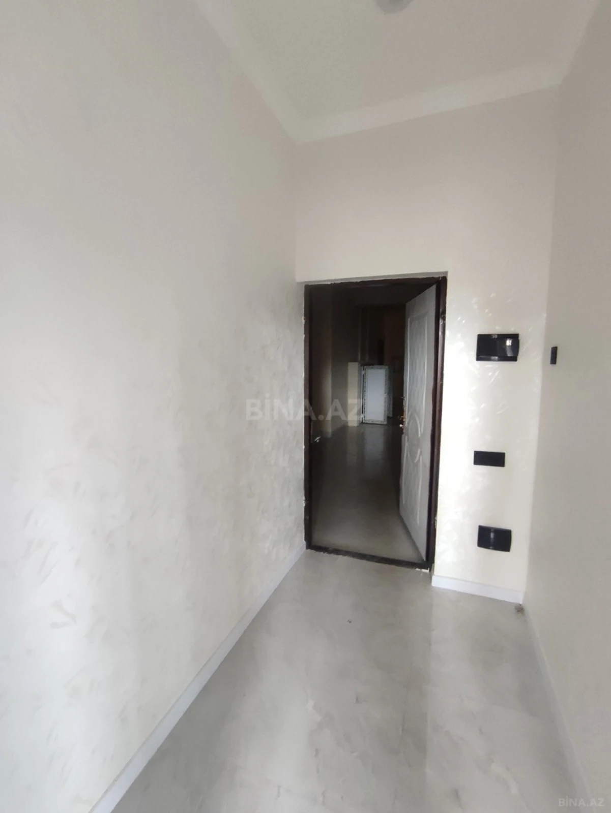 Satılır 3 otaqlı mənzil 104 m²