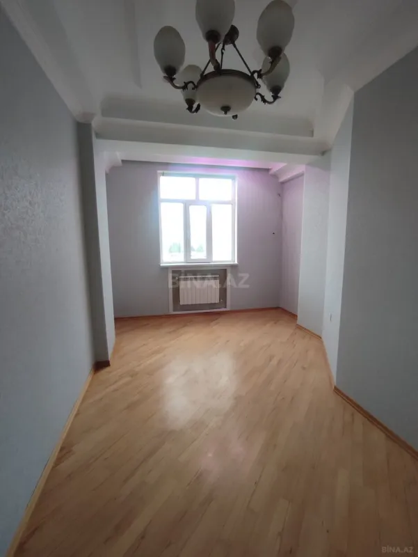 Satılır 3 otaqlı mənzil 104 m²