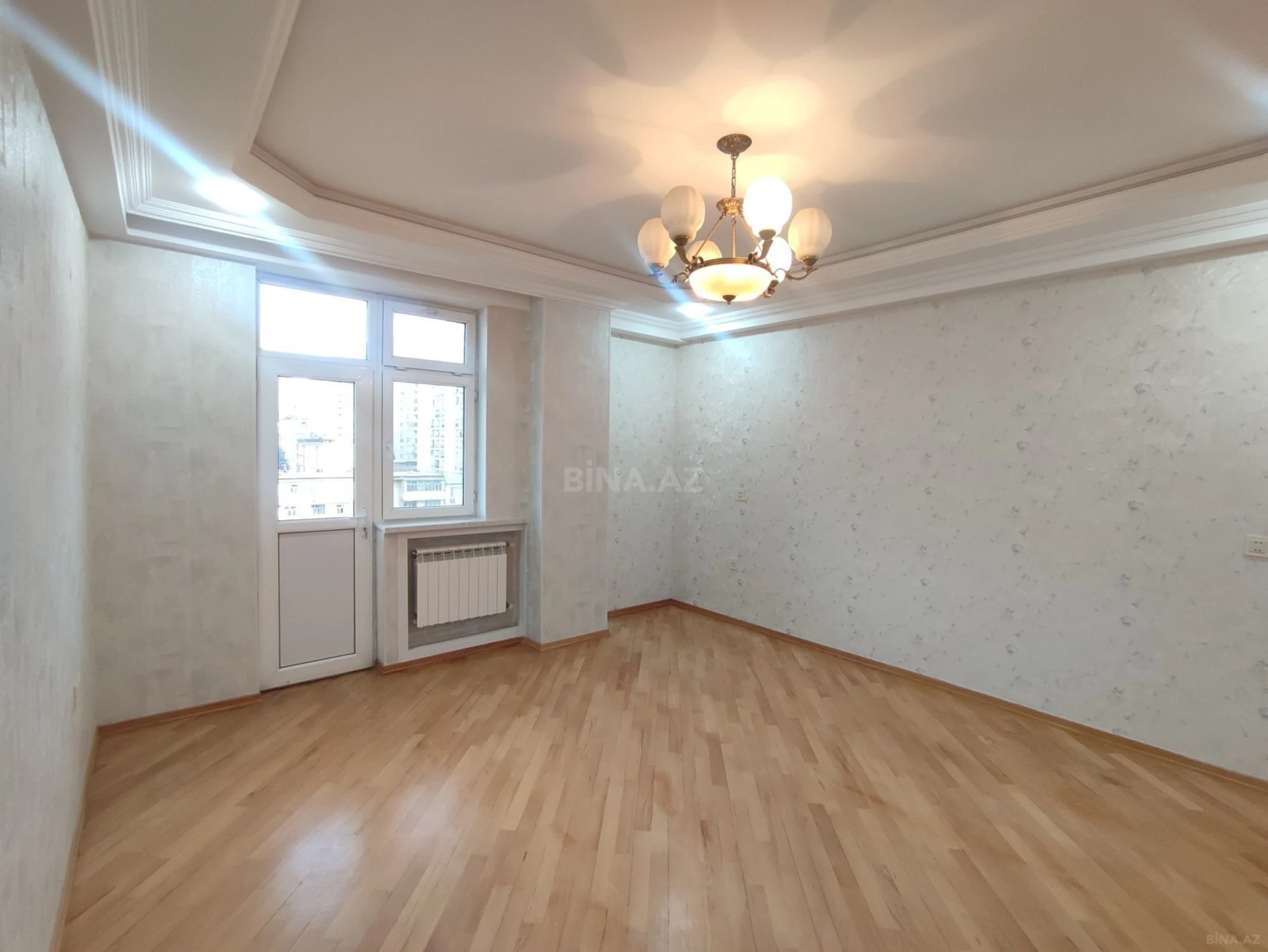 Satılır 3 otaqlı mənzil 104 m²