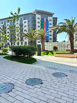 Satılır 5 otaqlı mənzil 202 m²