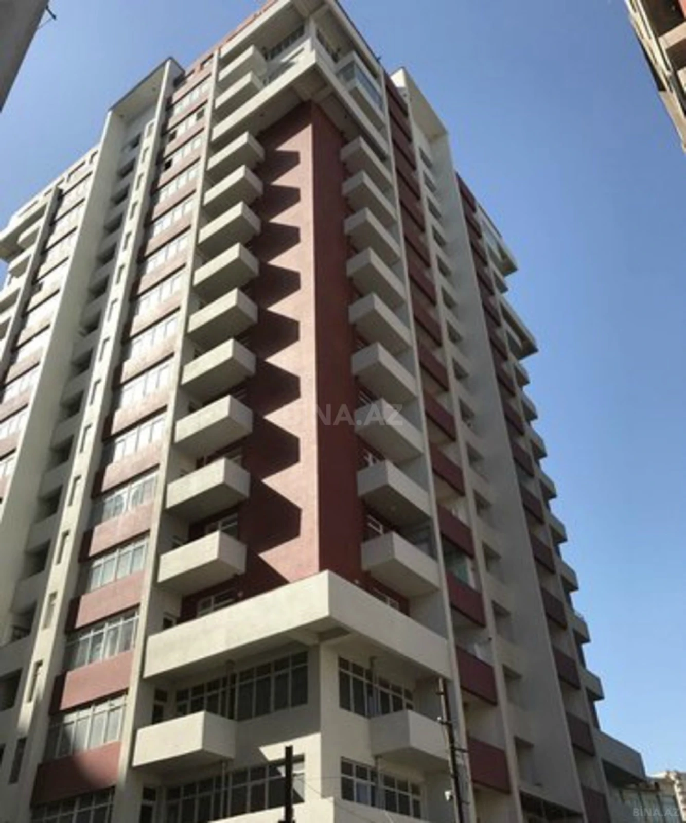 Satılır 2 otaqlı mənzil 105 m²