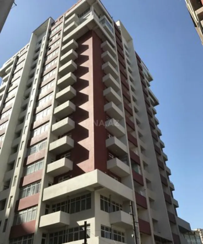 Satılır 2 otaqlı mənzil 105 m²