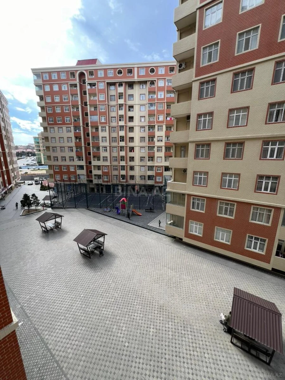 Satılır 2 otaqlı mənzil 59 m²
