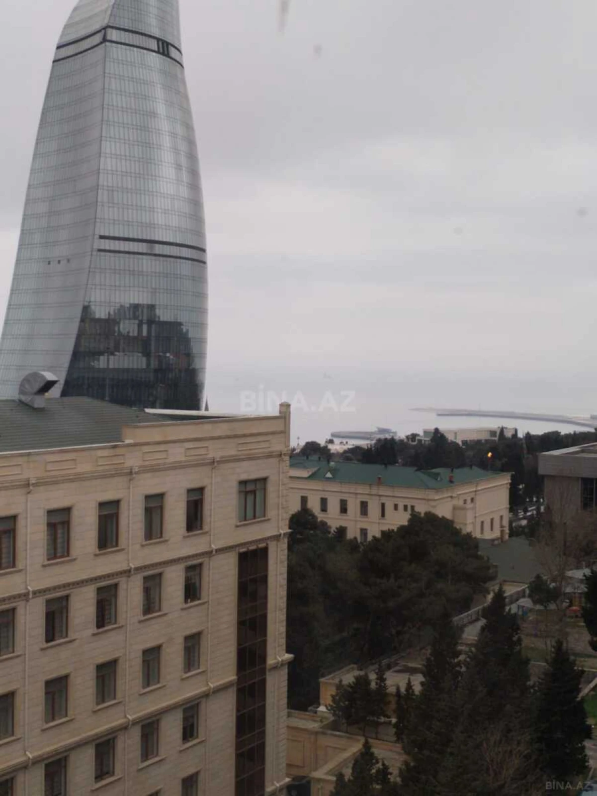 Satılır 3 otaqlı mənzil 100 m²