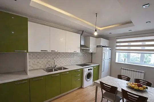Satılır 3 otaqlı mənzil 95 m²