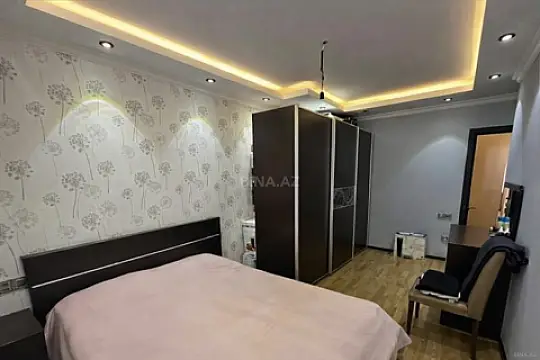 Satılır 3 otaqlı mənzil 95 m²