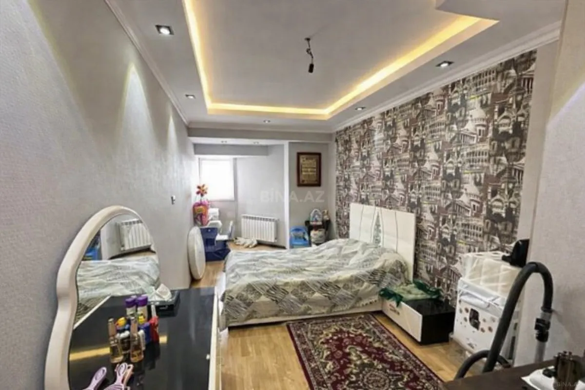 Satılır 3 otaqlı mənzil 95 m²
