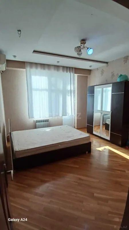 Kirayə verilir 3 otaqlı mənzil 100 m²