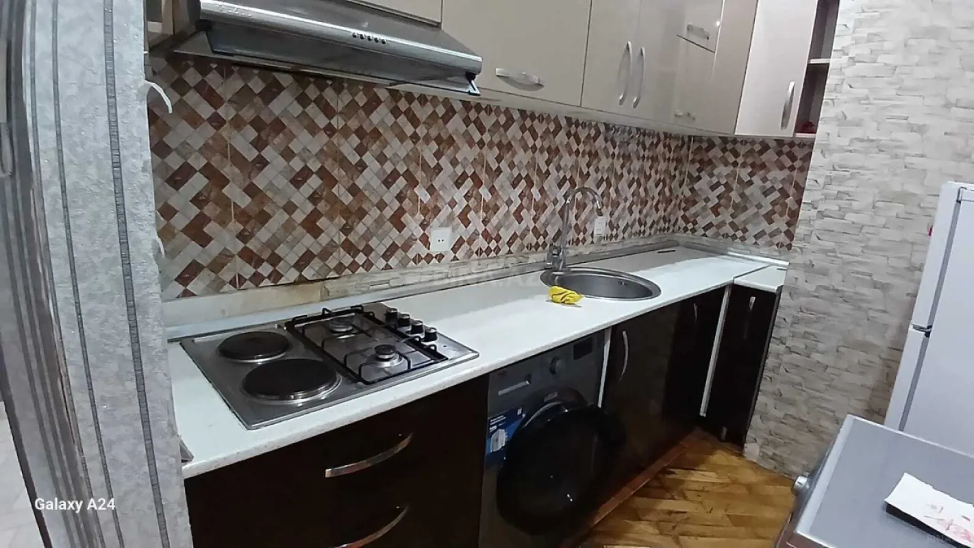 Kirayə verilir 3 otaqlı mənzil 100 m²