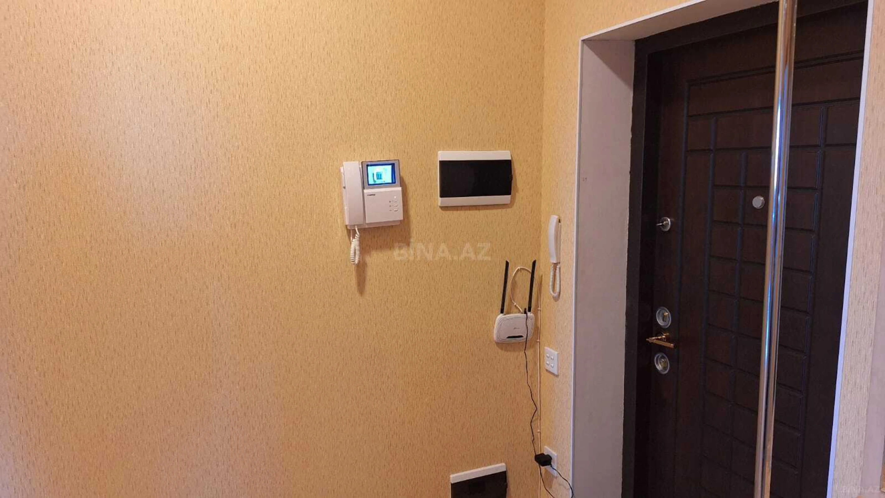 Kirayə verilir 3 otaqlı mənzil 118 m²