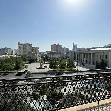 Satılır 4 otaqlı mənzil 115 m² — Bakı, Nizami 4 otaq 115.00 m²