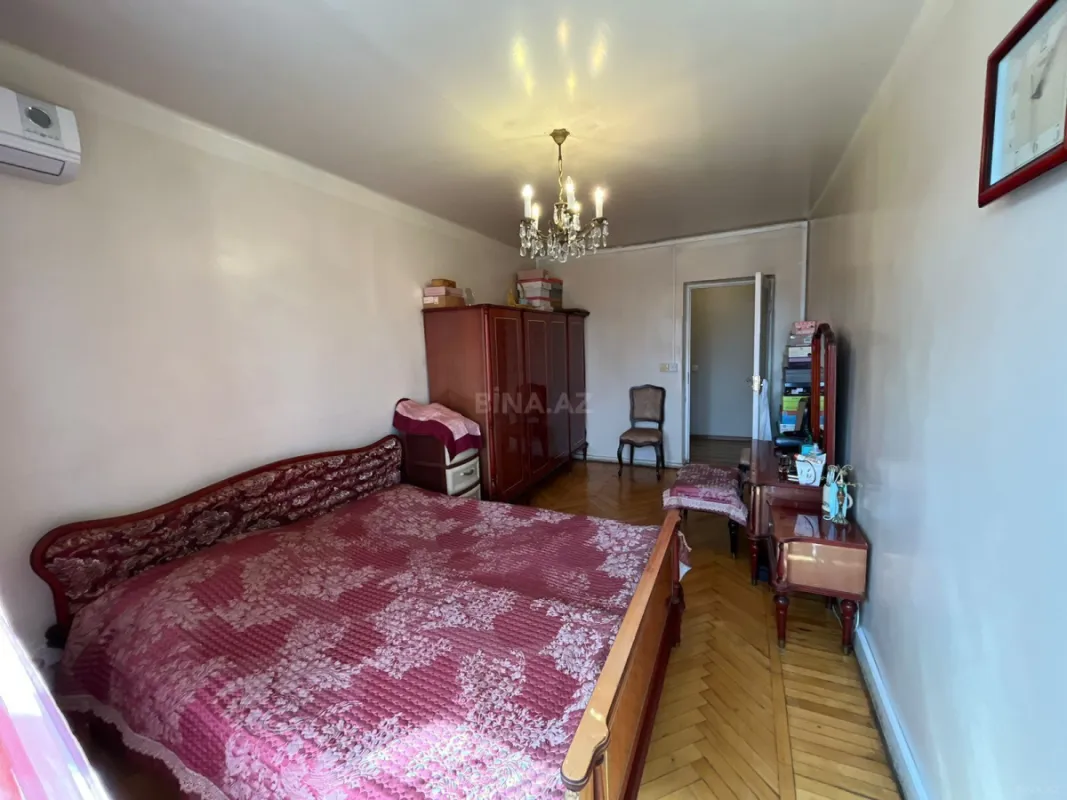 Satılır 4 otaqlı mənzil 115 m²