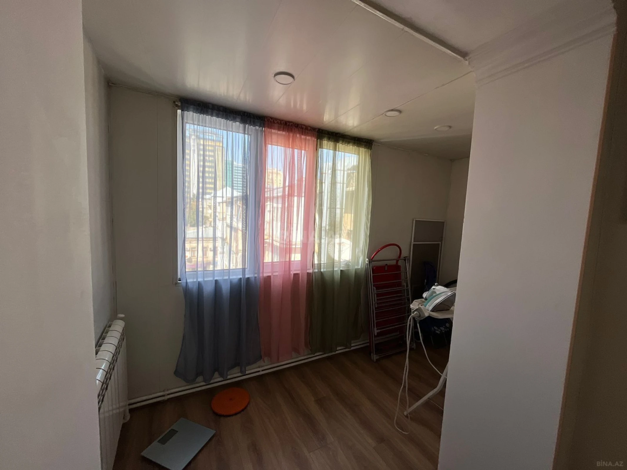 Satılır 4 otaqlı mənzil 115 m²