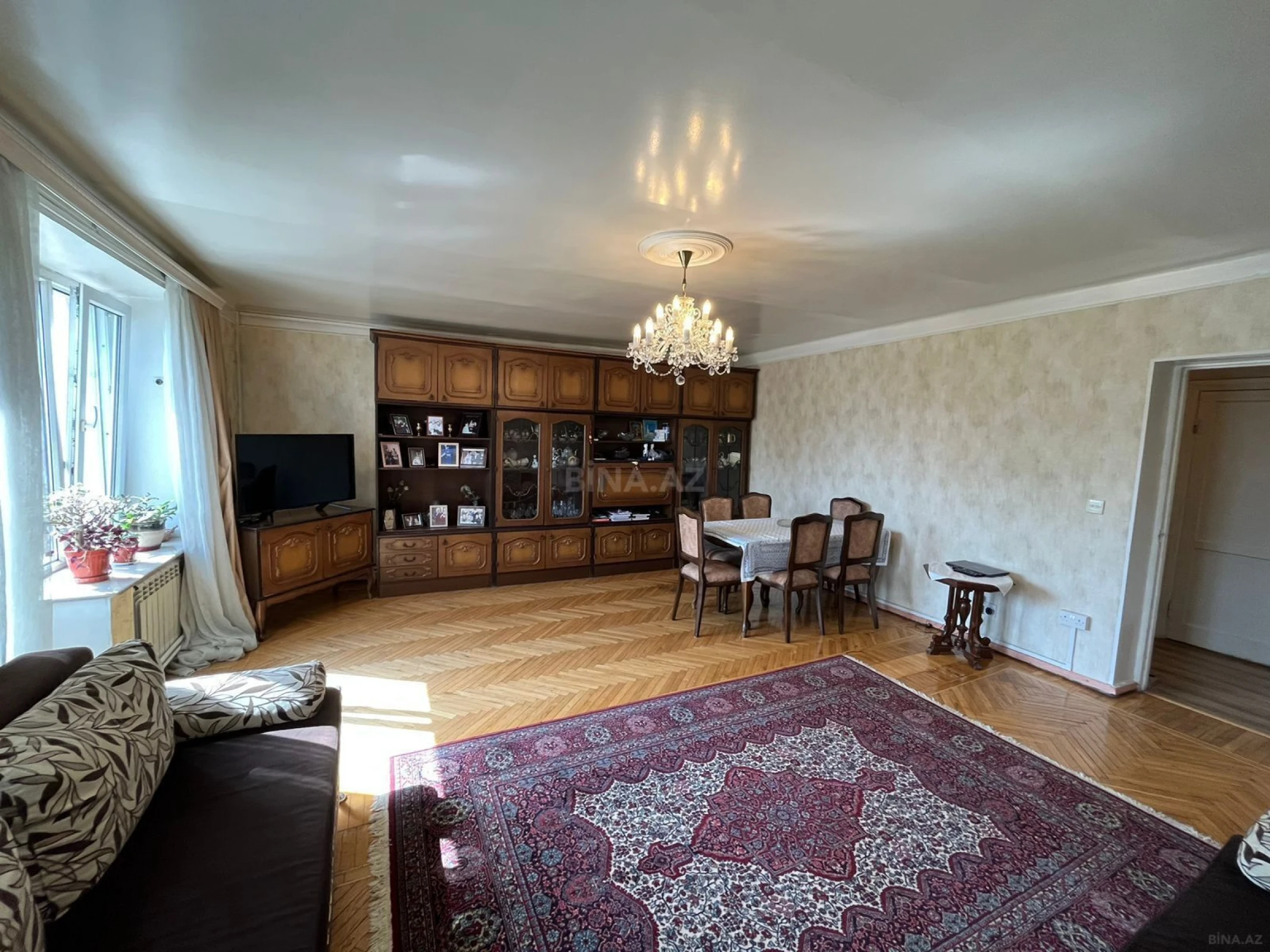 Satılır 4 otaqlı mənzil 115 m²