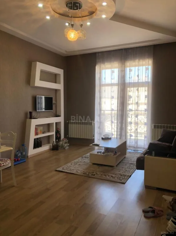 Kirayə verilir 2 otaqlı mənzil 72 m²