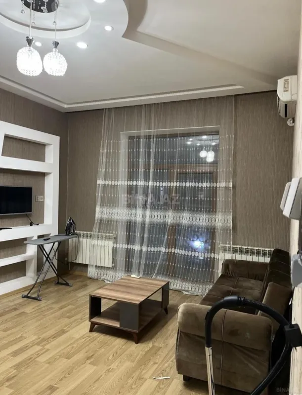 Kirayə verilir 2 otaqlı mənzil 72 m²