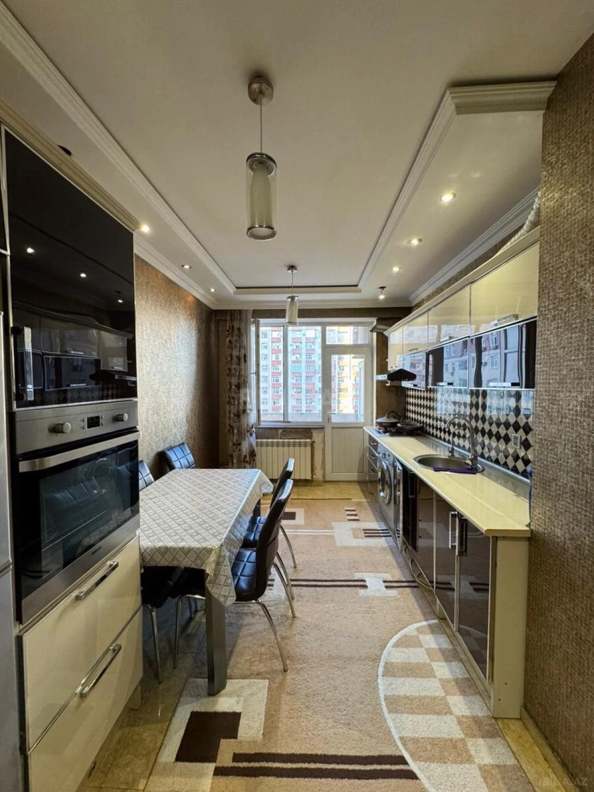 Satılır 3 otaqlı mənzil 125 m²