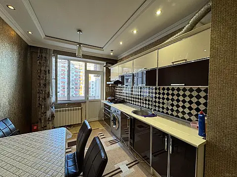 Satılır 3 otaqlı mənzil 125 m²