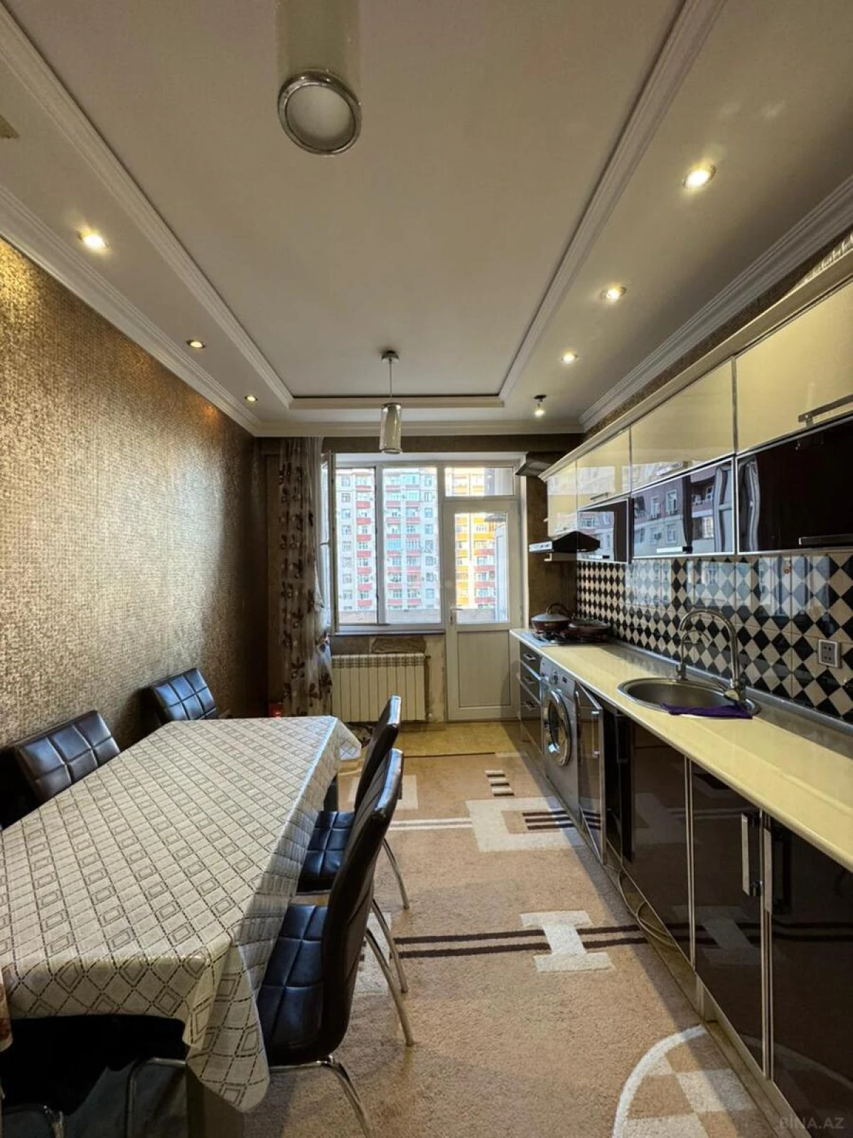 Satılır 3 otaqlı mənzil 125 m²