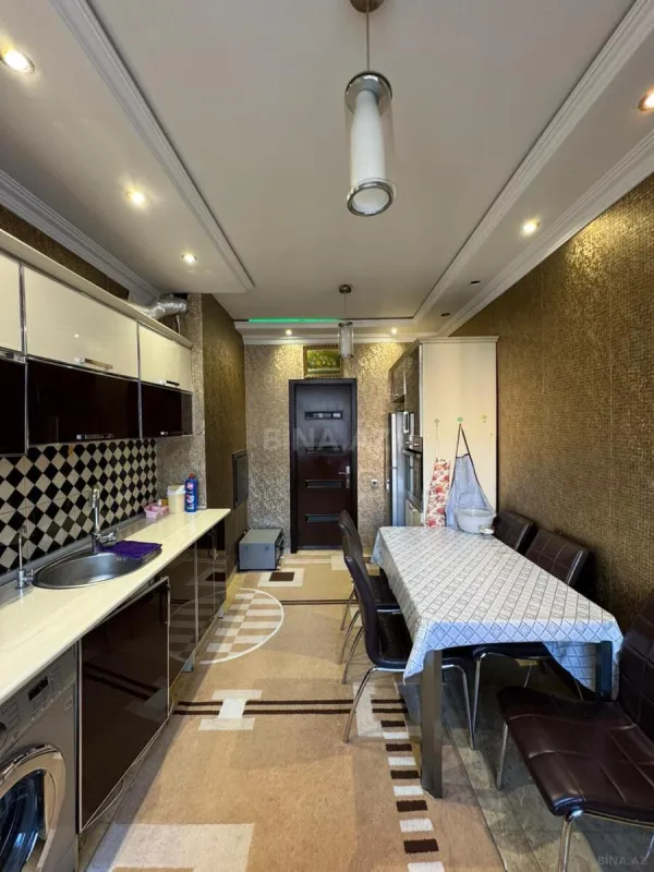 Satılır 3 otaqlı mənzil 125 m²