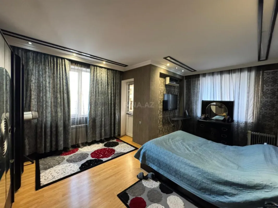 Satılır 3 otaqlı mənzil 125 m²
