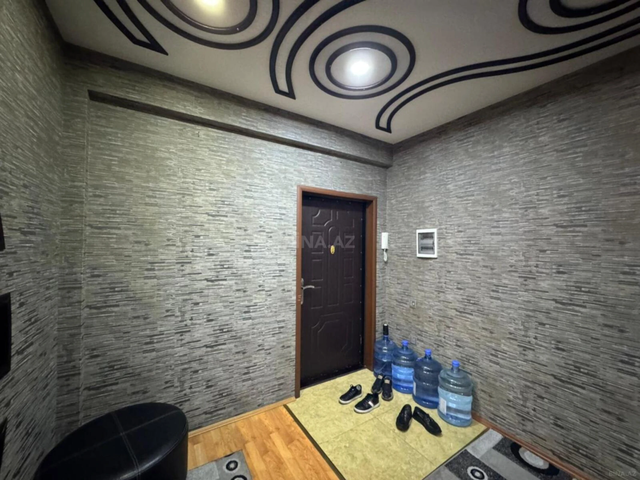 Satılır 3 otaqlı mənzil 125 m²